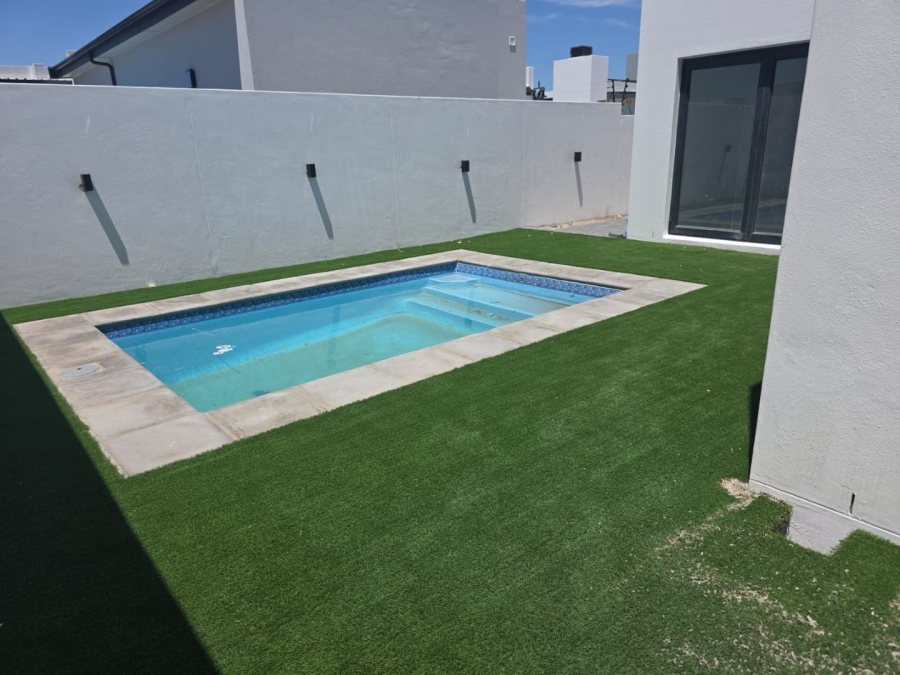 4 Bedroom Property for Sale in Sandown Western Cape